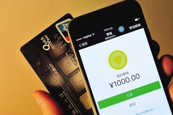 司机低头一秒酿成大祸 24岁辅警不幸牺牲