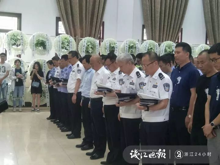 美国富三代枪杀生父 只因父亲破产