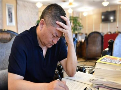 52岁大叔第23次高考 年入半百仍不弃高考梦