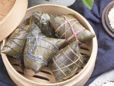 女孩高考遇暴雨火车延误 列车为高考女孩调度