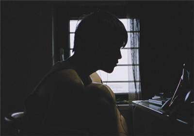 形容珍惜眼前人的句子 形容珍惜眼前人的句子