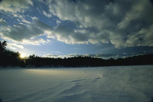 瓦尔登湖名句花式英文 瓦尔登湖名句花式英文