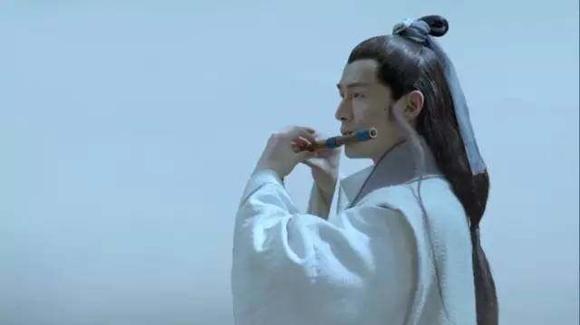 描写少妇漂亮的句子