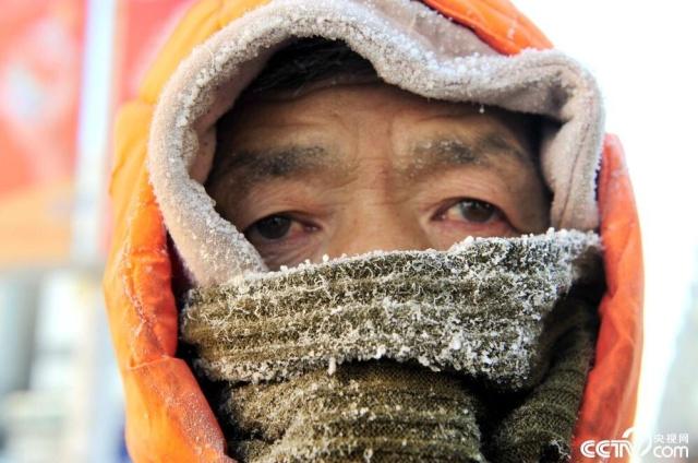 低温天气形容环卫工人好句子