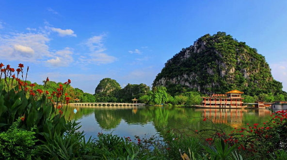 写星湖的好句子 描写肇庆七星岩美丽秀色的句子