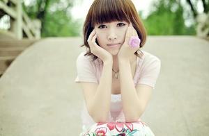 深秋落叶的伤感句子 形容秋天落叶的句子伤感语句