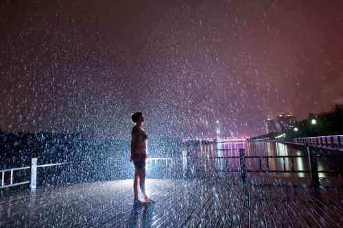 雨夜忧伤的句子 秋天雨夜伤感句子