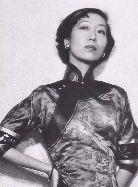 张爱玲课件语录图片 张爱玲经典爱情语录做个明媚的女子