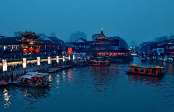 泊秦淮著名句 泊秦淮是一首著名的什么诗