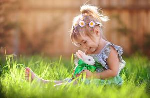 动物吃食物活动的好句子 写动物活动的句子