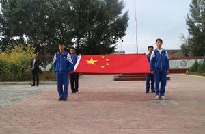 向国旗敬礼感恩祖国好句 向祖国国旗敬礼好句