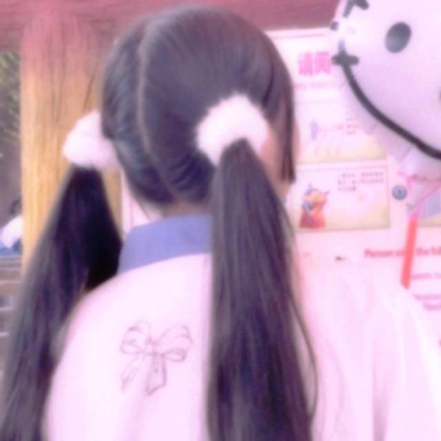 嘴角上扬的自信的句子